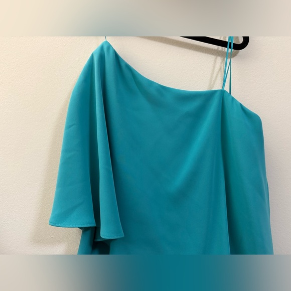 Carmen Marc Valvo One Shoulder Draped Sheath Knee Length Dress in Blue Teal - 6 - Picture 3 of 12